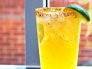 Michelada de canada dry